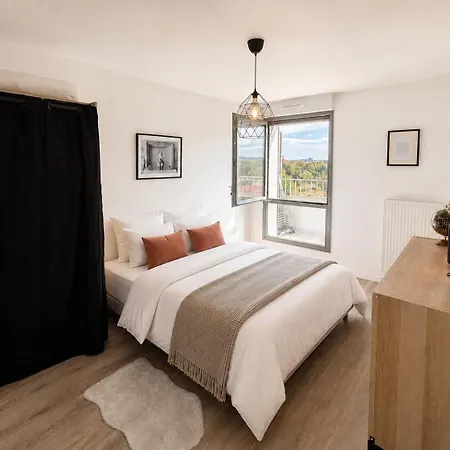 Le Beaufort - Balcony & Unobstructed View - Close To Paris *